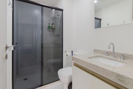 Banheiro de apartamento para alugar com 1 quarto, 35m² em Vila Mariana, São Paulo