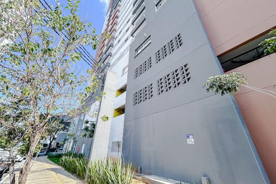 Fachada com Plaquinha de apartamento para alugar com 2 quartos, 41m² em Vila Centenario, São Paulo