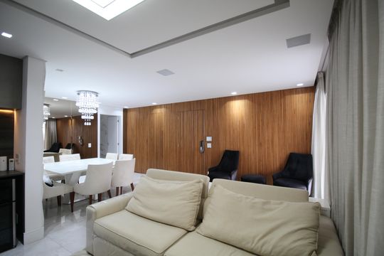 Sala de apartamento para alugar com 3 quartos, 128m² em Jardim Vazani, São Paulo