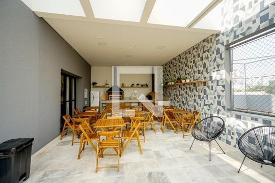 Condomínio  de apartamento para alugar com 2 quartos, 41m² em Vila Esperança, São Paulo
