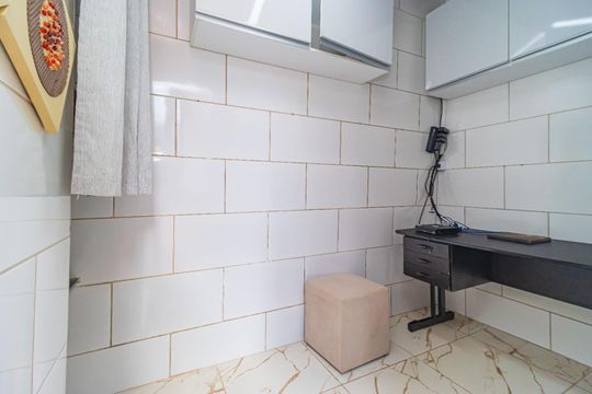 Quarto de casa à venda com 4 quartos, 210m² em Itapoã, Belo Horizonte