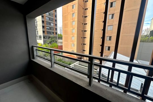 Varanda de kitnet/studio à venda com 1 quarto, 50m² em Campo Belo, São Paulo