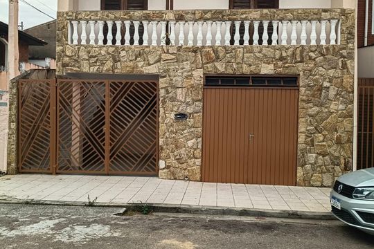Fachada de casa para alugar com 3 quartos, 170m² em Vila Rafael de Oliveira, Jundiaí