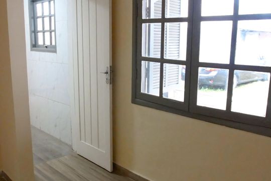 Quarto de casa para alugar com 1 quarto, 200m² em Jardim Alzira, São Paulo
