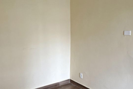 Hall de entrada de casa para alugar com 1 quarto, 200m² em Jardim Alzira, São Paulo