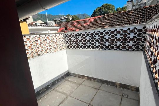 Área externa de casa à venda com 2 quartos, 105m² em Tijuca, Rio de Janeiro