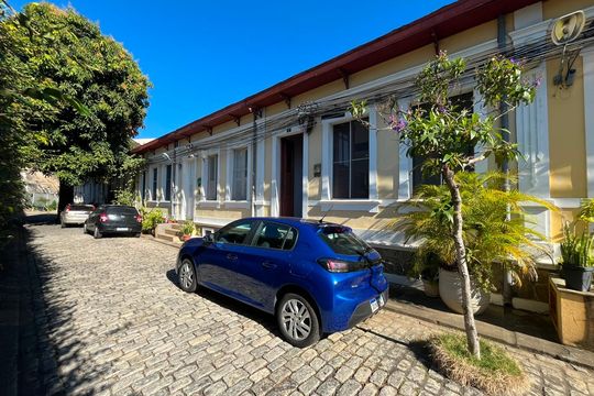 Fachada de casa à venda com 2 quartos, 105m² em Tijuca, Rio de Janeiro