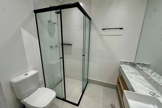 Banheiro de kitnet/studio à venda com 1 quarto, 50m² em Campo Belo, São Paulo