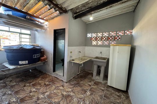Área de Serviço de casa para alugar com 1 quarto, 80m² em Vila Yolanda, Osasco