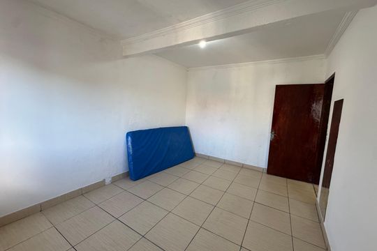 Quarto de casa para alugar com 1 quarto, 80m² em Vila Yolanda, Osasco