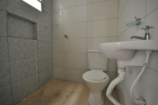 Banheiro de casa para alugar com 1 quarto, 22m² em Parque Novo Mundo, São Paulo