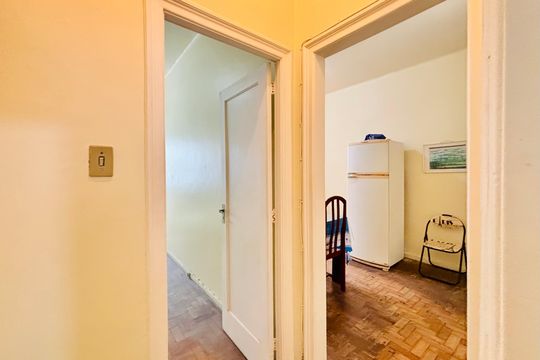 Corredor de apartamento para alugar com 2 quartos, 80m² em Copacabana, Rio de Janeiro