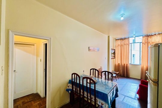 Sala de apartamento para alugar com 2 quartos, 80m² em Copacabana, Rio de Janeiro
