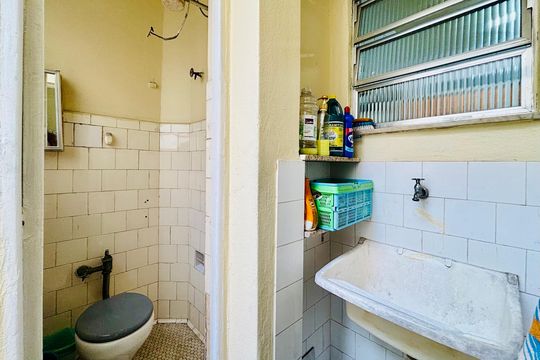 Área de serviço de apartamento para alugar com 2 quartos, 80m² em Copacabana, Rio de Janeiro