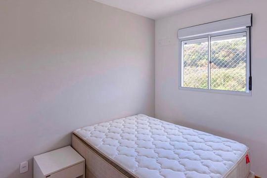 Quarto de apartamento para alugar com 1 quarto, 48m² em Cabral, Contagem