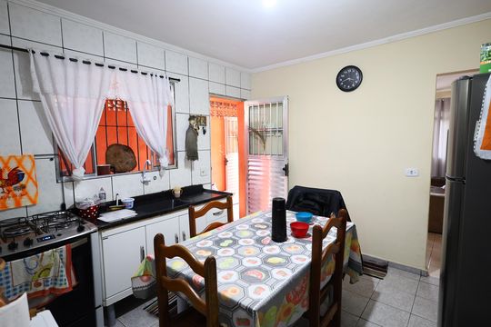 Cozinha de casa à venda com 2 quartos, 125m² em Veloso, Osasco