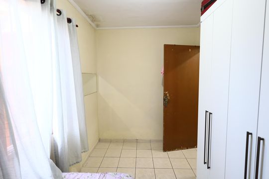 Quarto 2 de casa à venda com 2 quartos, 125m² em Veloso, Osasco