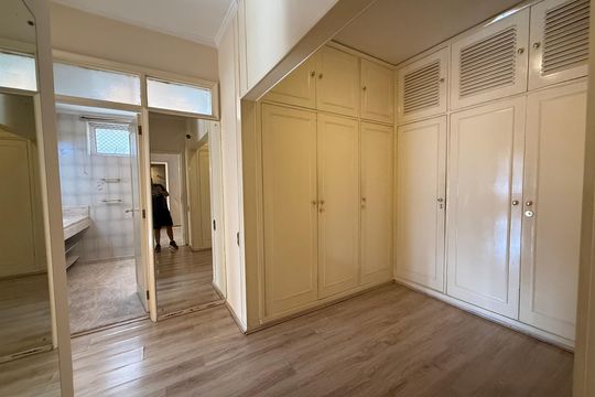 Apartamento para alugar com 4 quartos, 250m² em Santa Cecilia, São Paulo