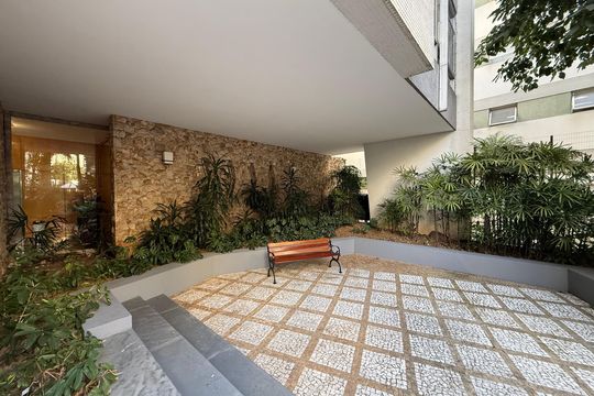 Apartamento para alugar com 4 quartos, 250m² em Santa Cecilia, São Paulo