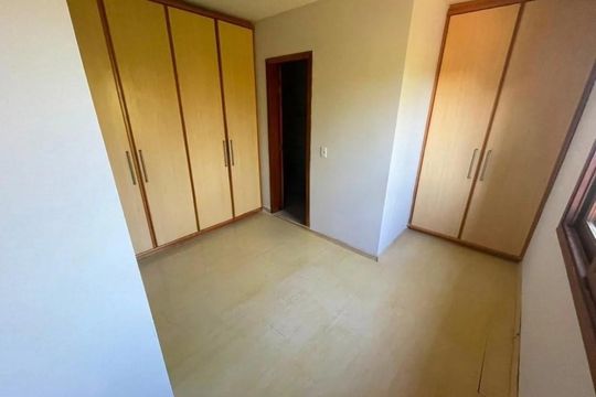 Quarto 1 de casa para alugar com 3 quartos, 200m² em Sarandi, Porto Alegre
