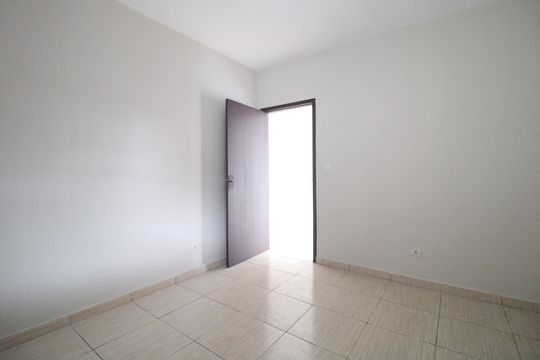 Quarto 1 de casa para alugar com 2 quartos, 125m² em Jardim Angelina, São Paulo