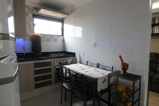 Cozinha de apartamento à venda com 2 quartos, 58m² em Artur Alvim, São Paulo