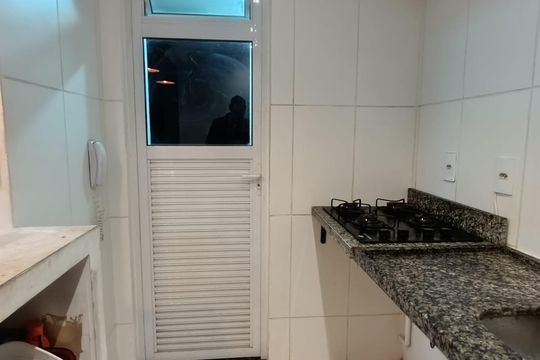 cozinha de apartamento para alugar com 2 quartos, 55m² em Luz, Nova Iguaçu