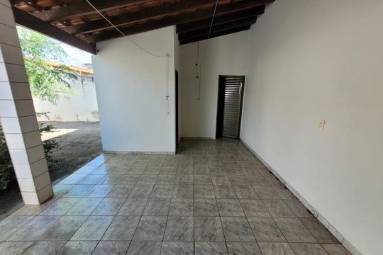 Área comum de casa para alugar com 3 quartos, 300m² em Santa Mônica, Uberlândia