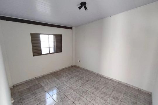 Sala de casa para alugar com 3 quartos, 300m² em Santa Mônica, Uberlândia