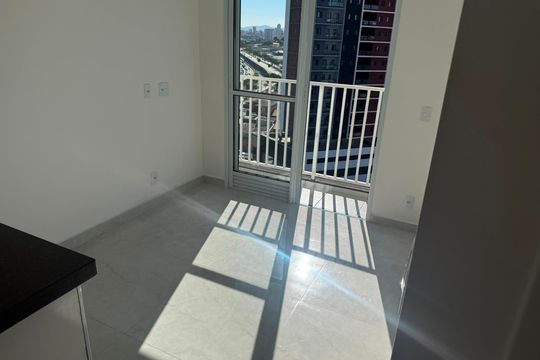 Sala de apartamento para alugar com 2 quartos, 39m² em Jardim Maringa, São Paulo