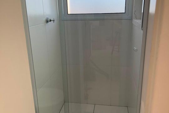 Banheiro de apartamento para alugar com 2 quartos, 39m² em Jardim Maringa, São Paulo