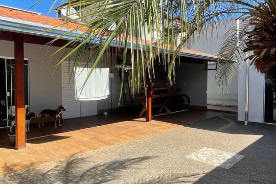 Casa à venda com 3 quartos, 360m² em Jardim Melina I, Campinas