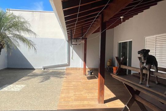 Casa à venda com 3 quartos, 360m² em Jardim Melina I, Campinas