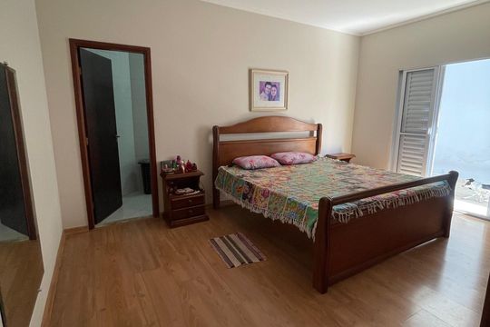 Quarto 3 de casa à venda com 3 quartos, 360m² em Jardim Melina I, Campinas
