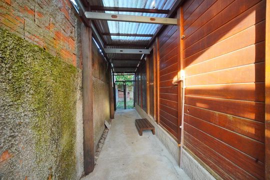 Área externa de casa para alugar com 2 quartos, 390m² em Rio Tavares, Florianópolis