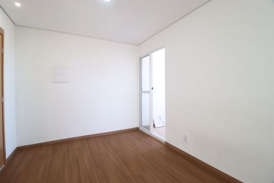 Sala de apartamento para alugar com 2 quartos, 49m² em Martins, Uberlândia