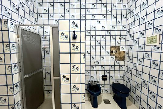 Banheiro da Suíte de casa para alugar com 6 quartos, 9900m² em Anil, Rio de Janeiro