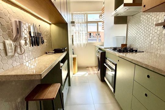 Cozinha de apartamento para alugar com 3 quartos, 79m² em Imperial de São Cristóvão, Rio de Janeiro