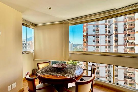 Varanda de apartamento à venda com 2 quartos, 89m² em Barra da Tijuca, Rio de Janeiro