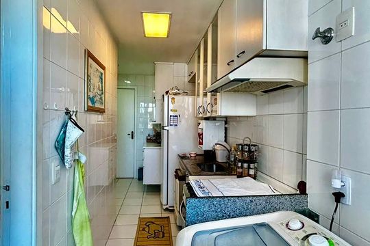 Cozinha de apartamento à venda com 2 quartos, 89m² em Barra da Tijuca, Rio de Janeiro