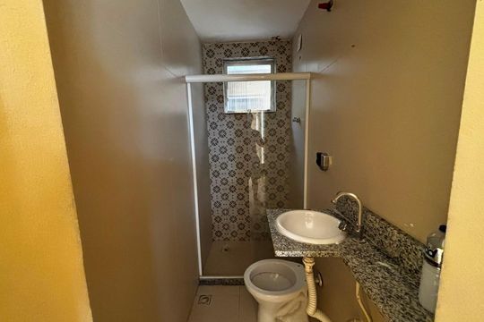 Banheiro de apartamento para alugar com 1 quarto, 40m² em Anchieta, Nilópolis
