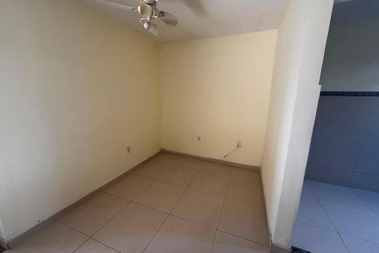 Sala de apartamento para alugar com 1 quarto, 40m² em Anchieta, Nilópolis