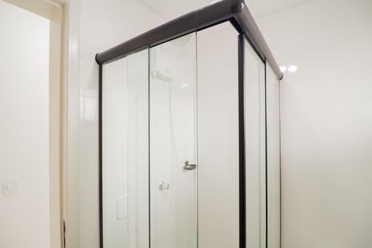 Banheiro de apartamento para alugar com 1 quarto, 34m² em Vila Esperança, São Paulo