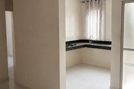Cozinha de apartamento para alugar com 2 quartos, 60m² em Jardim Holanda, Uberlândia