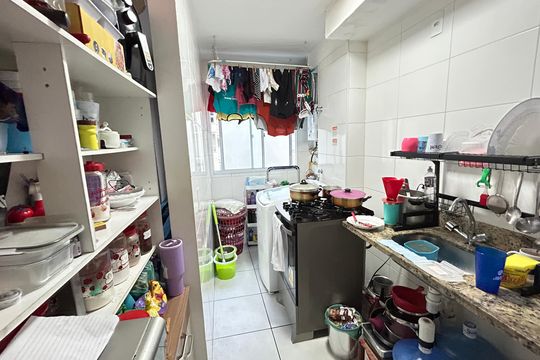 Cozinha de apartamento para alugar com 2 quartos, 45m² em Água Santa, Rio de Janeiro