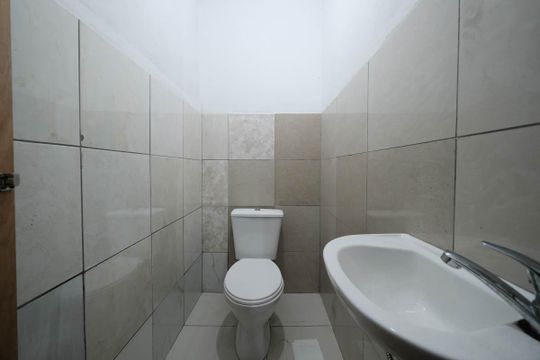 Lavabo de casa para alugar com 2 quartos, 140m² em Vila Buenos Aires, São Paulo