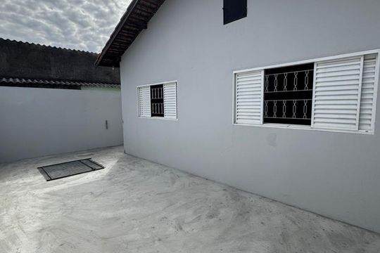 Área comum de casa para alugar com 2 quartos, 210m² em Jardim Santana, Hortolândia