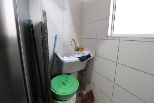 Área de serviço de apartamento para alugar com 2 quartos, 45m² em Shopping Park, Uberlândia