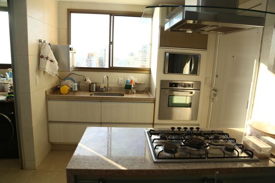 Cozinha de apartamento à venda com 4 quartos, 140m² em Setor Oeste, Goiânia