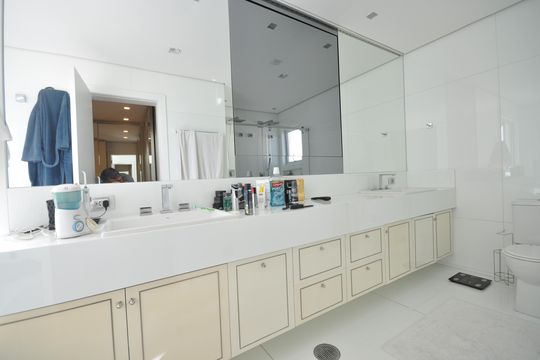 Banheiro da Suíte Master de casa de condomínio à venda com 4 quartos, 515m² em Tucuruvi, São Paulo